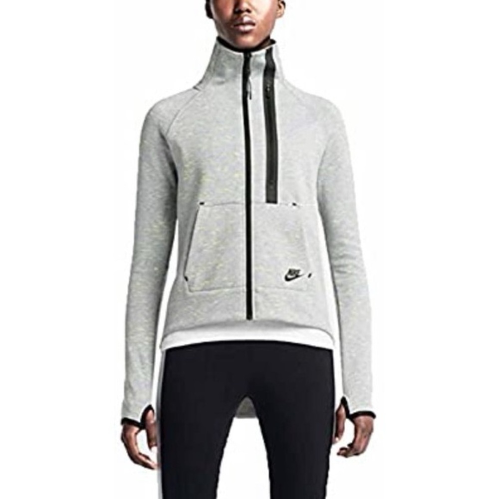 Nike Tech Cape